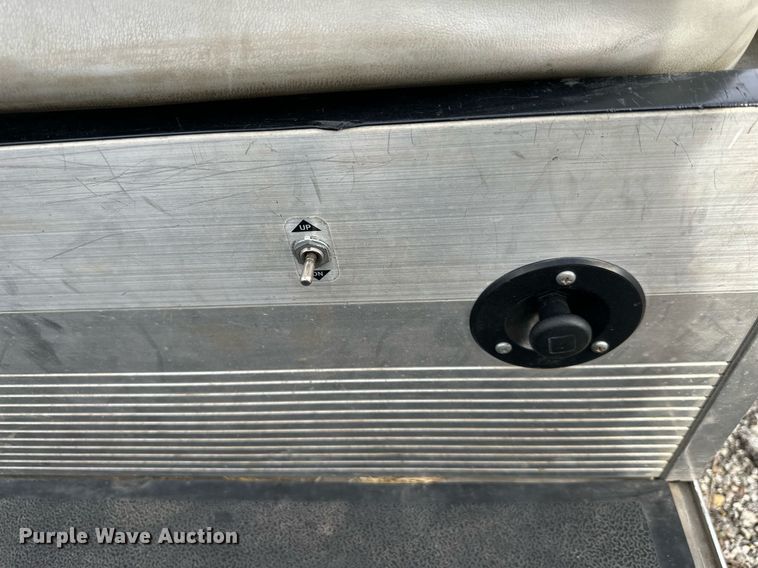 image for item DQ6610 Club Car Turf Carryall 252 golf cart