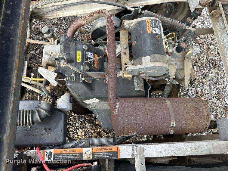 image for item DQ6610 Club Car Turf Carryall 252 golf cart