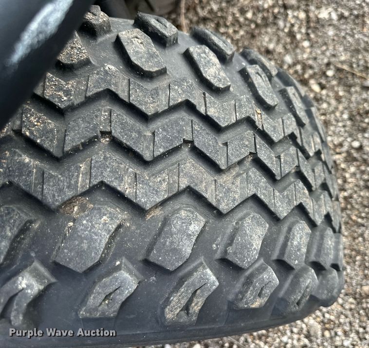 image for item DQ6610 Club Car Turf Carryall 252 golf cart