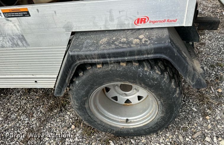 image for item DQ6610 Club Car Turf Carryall 252 golf cart