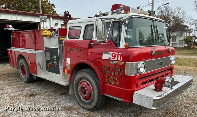 image for item DR2740 1982 Ford 8000 pumper fire truck