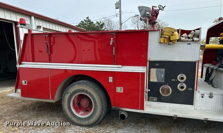 image for item DR2740 1982 Ford 8000 pumper fire truck