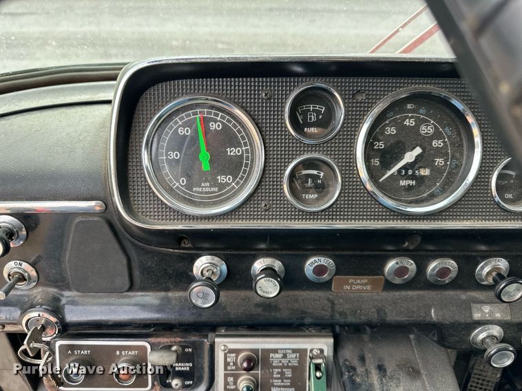 image for item DR2740 1982 Ford 8000 pumper fire truck