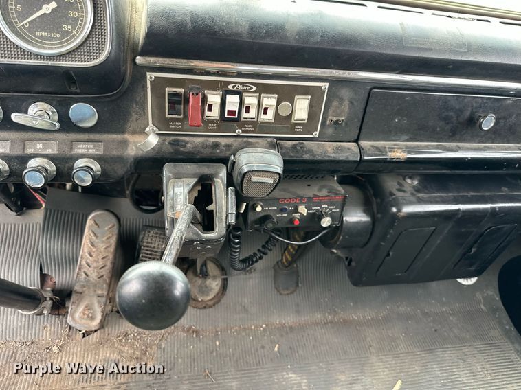 image for item DR2740 1982 Ford 8000 pumper fire truck