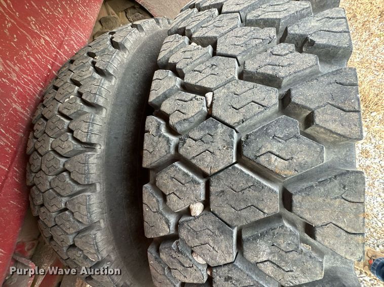 image for item DR2740 1982 Ford 8000 pumper fire truck