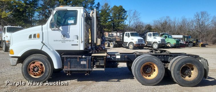image for item DS5206 2002 Sterling LT9 semi truck