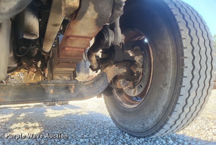 image for item DS5206 2002 Sterling LT9 semi truck