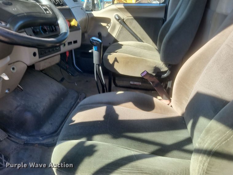 image for item DS5206 2002 Sterling LT9 semi truck