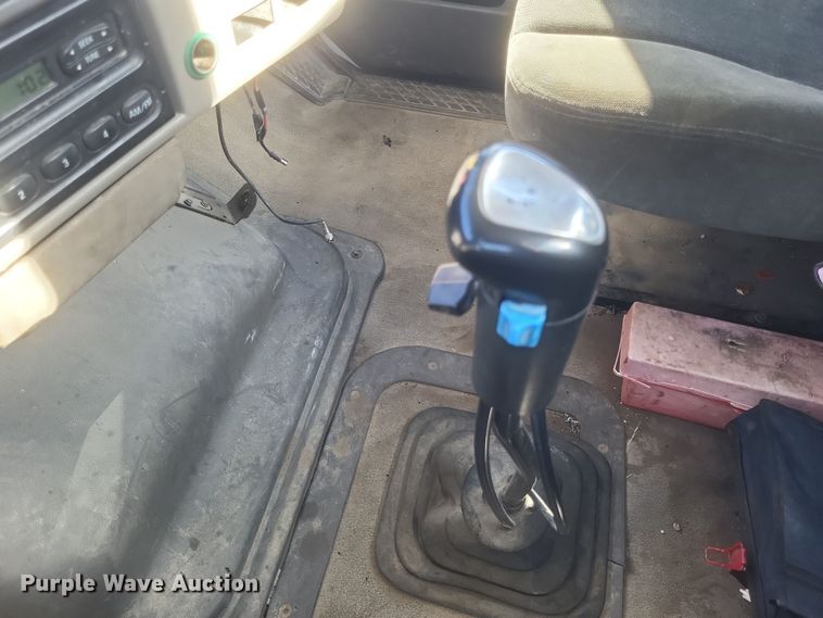 image for item DS5206 2002 Sterling LT9 semi truck