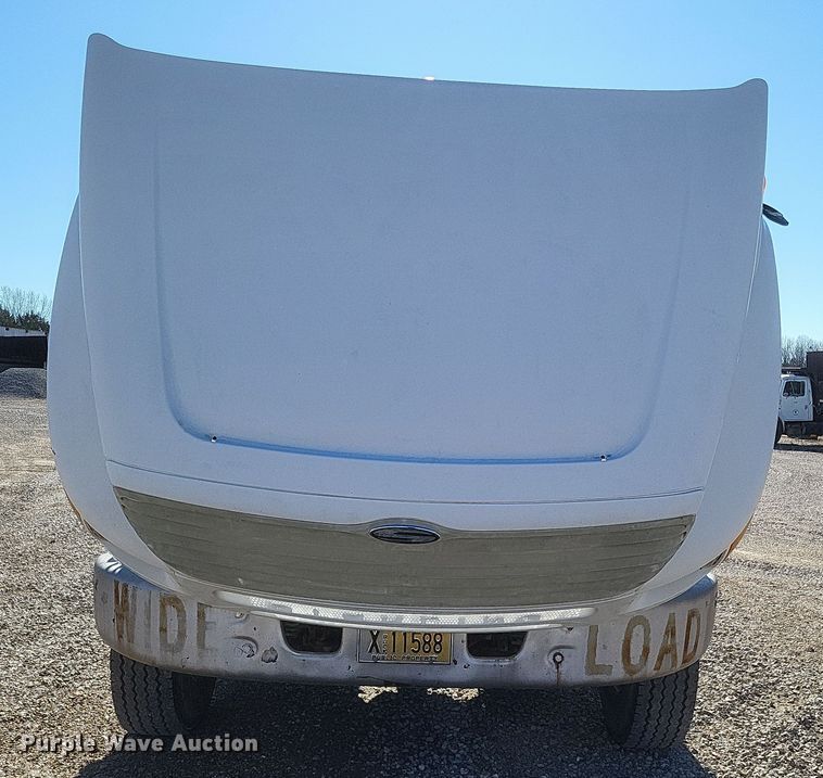 image for item DS5206 2002 Sterling LT9 semi truck