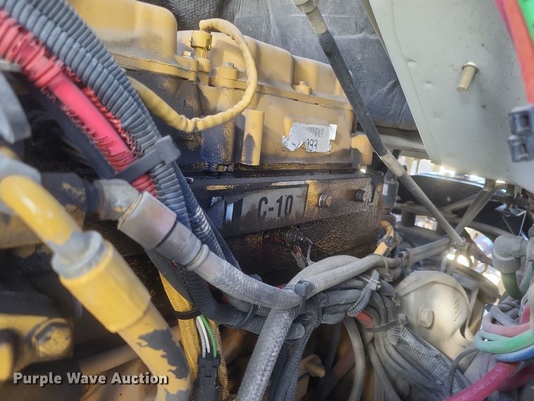 image for item DS5206 2002 Sterling LT9 semi truck