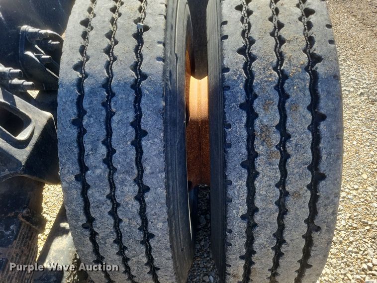 image for item DS5206 2002 Sterling LT9 semi truck