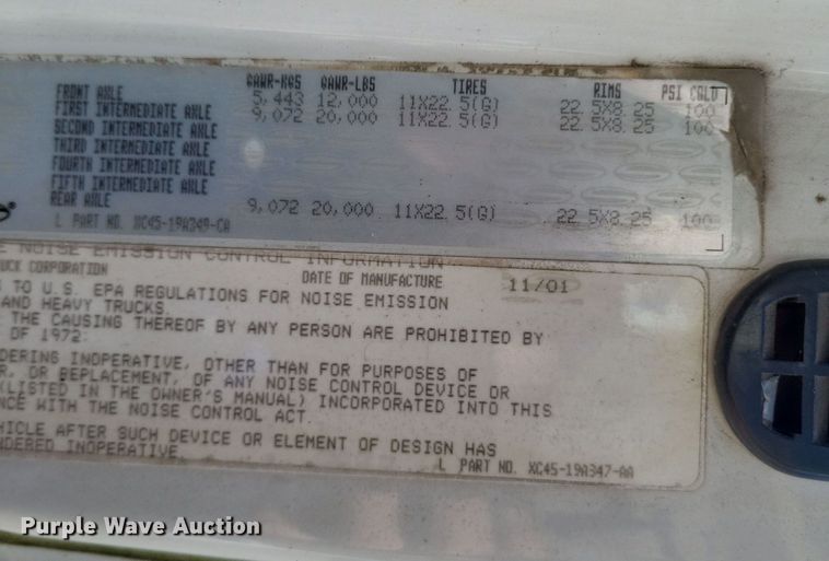 image for item DS5206 2002 Sterling LT9 semi truck