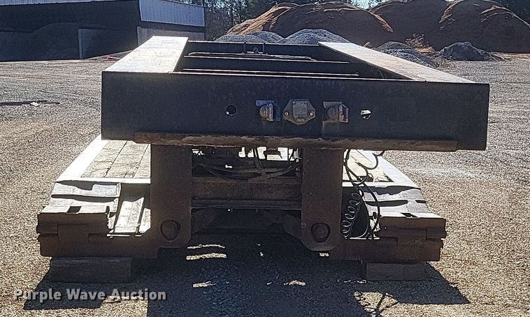 image for item DS5207 1997 Dakota Trail-Eze DG5022H3 lowboy equipment trailer