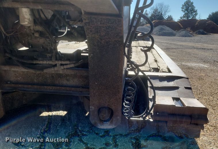 image for item DS5207 1997 Dakota Trail-Eze DG5022H3 lowboy equipment trailer