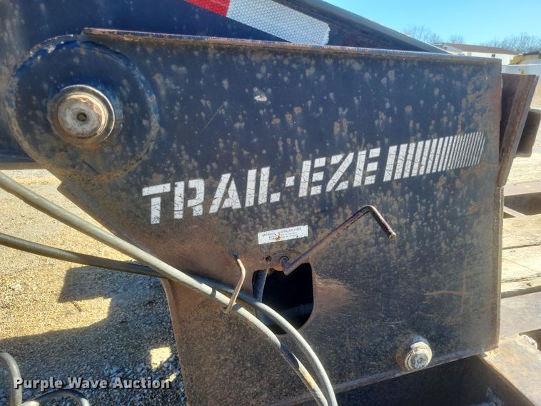 image for item DS5207 1997 Dakota Trail-Eze DG5022H3 lowboy equipment trailer