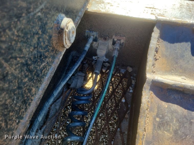 image for item DS5207 1997 Dakota Trail-Eze DG5022H3 lowboy equipment trailer