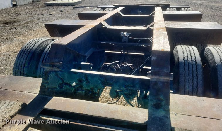 image for item DS5207 1997 Dakota Trail-Eze DG5022H3 lowboy equipment trailer