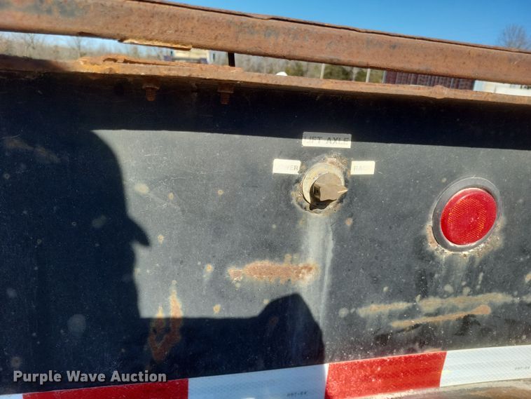 image for item DS5207 1997 Dakota Trail-Eze DG5022H3 lowboy equipment trailer