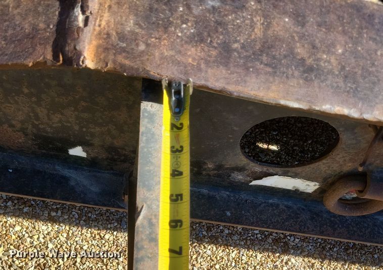 image for item DS5207 1997 Dakota Trail-Eze DG5022H3 lowboy equipment trailer