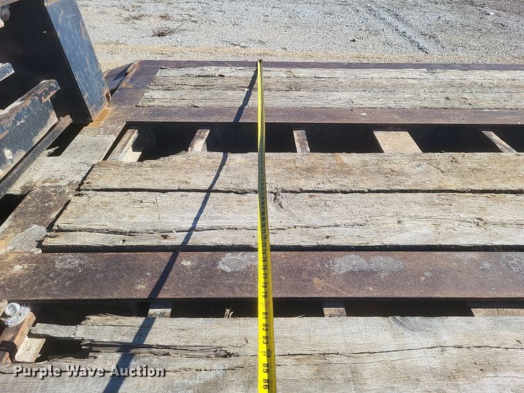 image for item DS5207 1997 Dakota Trail-Eze DG5022H3 lowboy equipment trailer