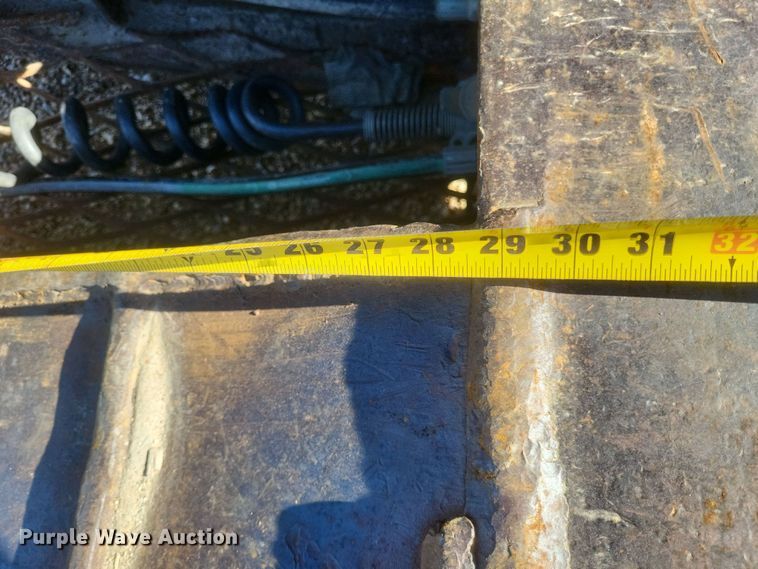 image for item DS5207 1997 Dakota Trail-Eze DG5022H3 lowboy equipment trailer