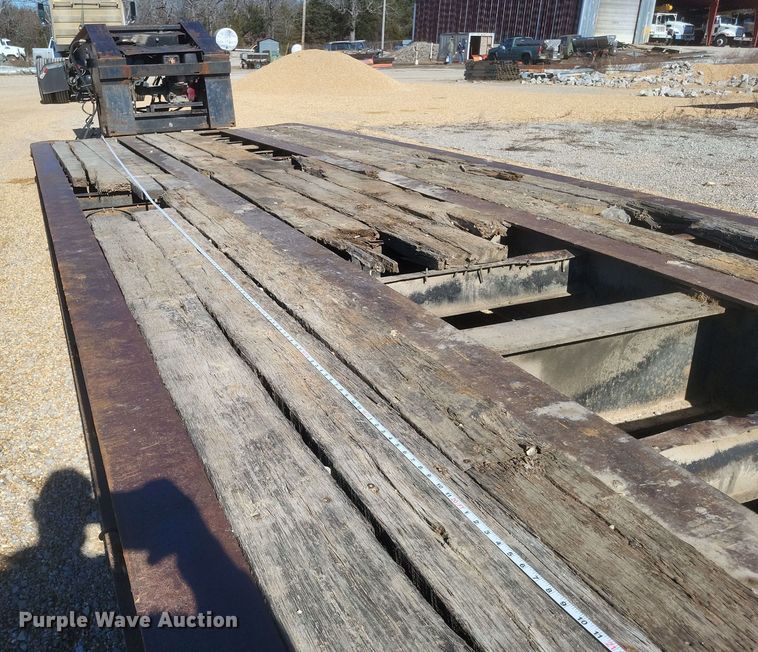 image for item DS5207 1997 Dakota Trail-Eze DG5022H3 lowboy equipment trailer