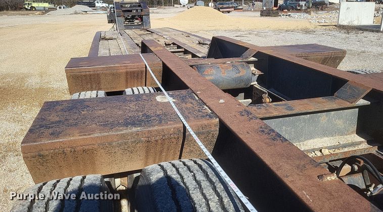 image for item DS5207 1997 Dakota Trail-Eze DG5022H3 lowboy equipment trailer