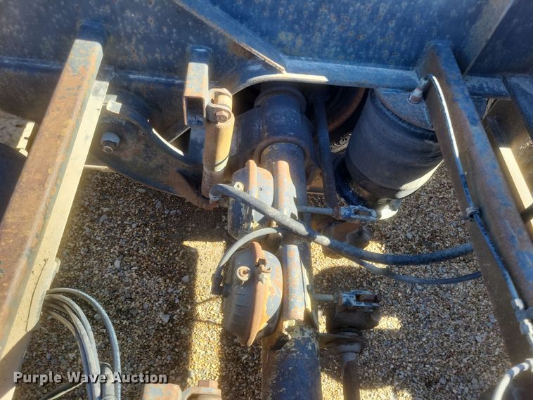 image for item DS5207 1997 Dakota Trail-Eze DG5022H3 lowboy equipment trailer