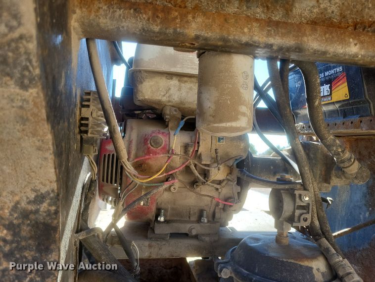 image for item DS5207 1997 Dakota Trail-Eze DG5022H3 lowboy equipment trailer