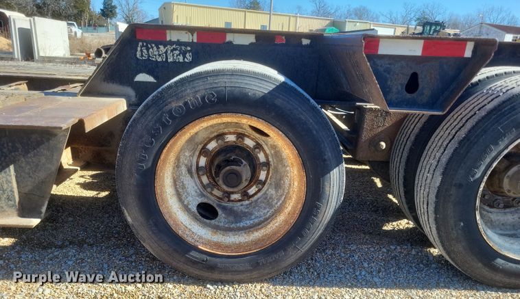 image for item DS5207 1997 Dakota Trail-Eze DG5022H3 lowboy equipment trailer