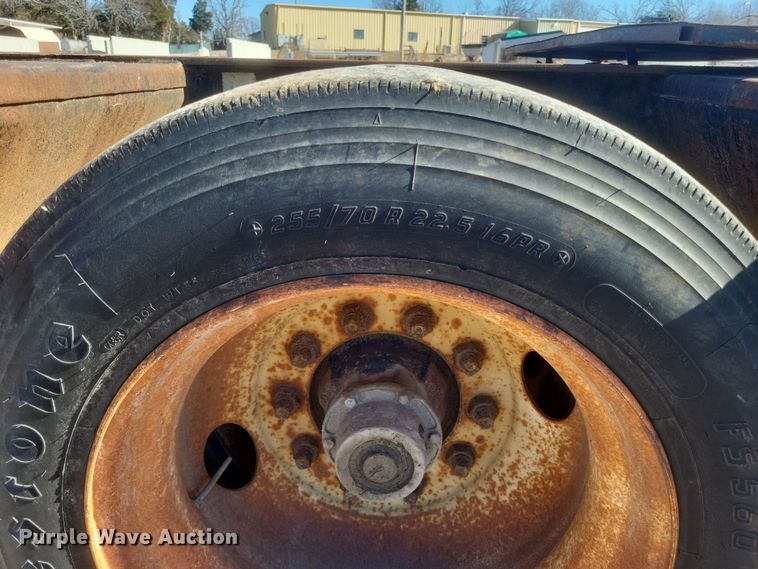 image for item DS5207 1997 Dakota Trail-Eze DG5022H3 lowboy equipment trailer