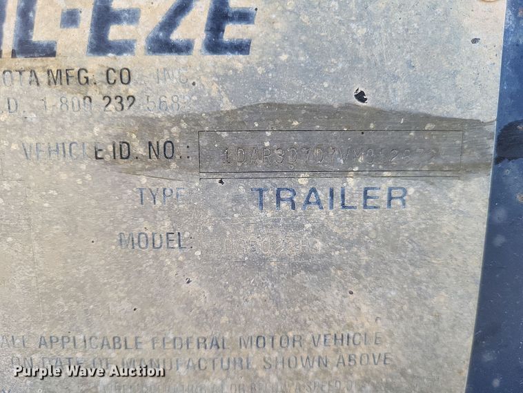 image for item DS5207 1997 Dakota Trail-Eze DG5022H3 lowboy equipment trailer