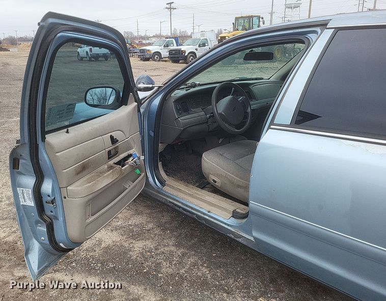 image for item DS5230 2006 Ford Crown Victoria Police Interceptor 