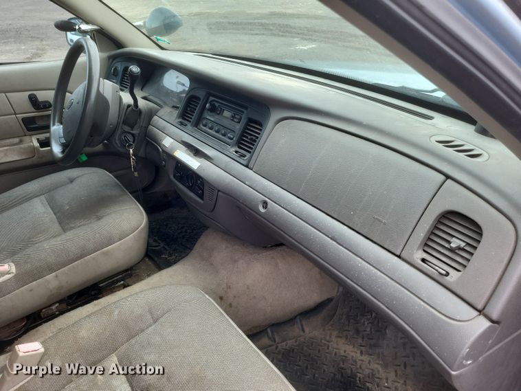 image for item DS5230 2006 Ford Crown Victoria Police Interceptor 