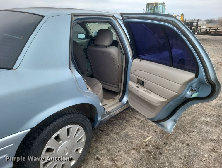 image for item DS5230 2006 Ford Crown Victoria Police Interceptor 