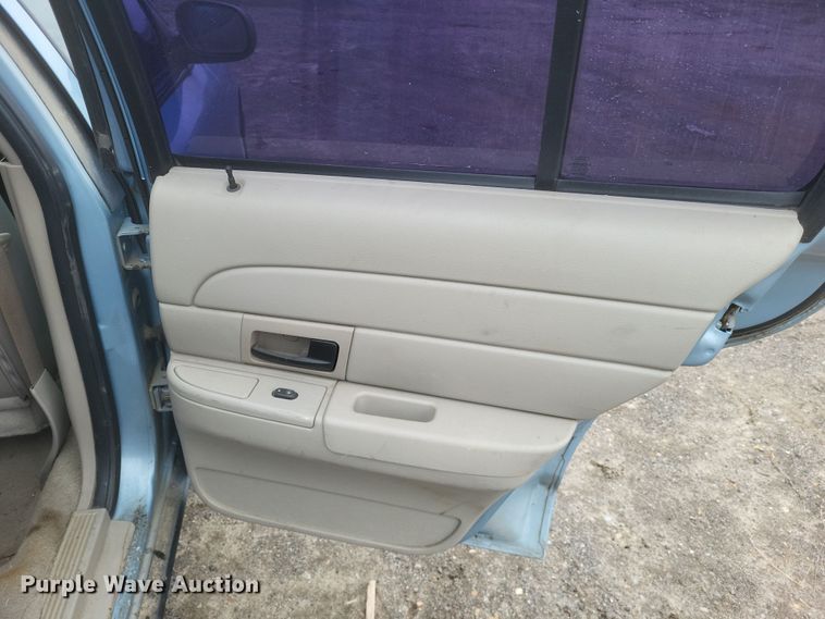 image for item DS5230 2006 Ford Crown Victoria Police Interceptor 