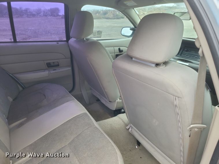 image for item DS5230 2006 Ford Crown Victoria Police Interceptor 