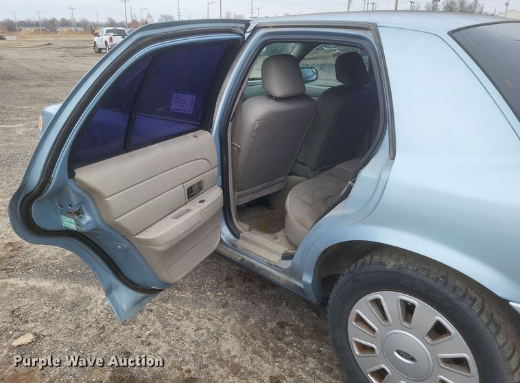 image for item DS5230 2006 Ford Crown Victoria Police Interceptor 