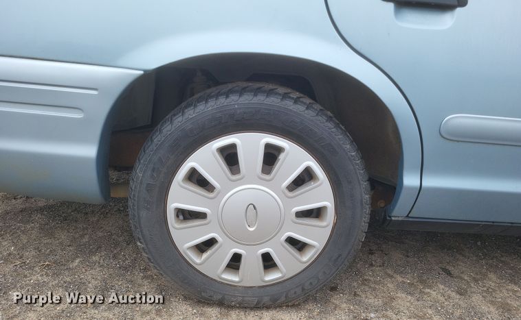 image for item DS5230 2006 Ford Crown Victoria Police Interceptor 