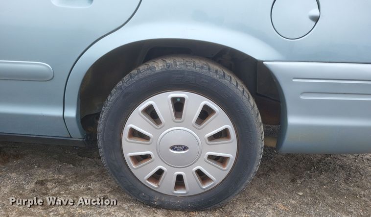 image for item DS5230 2006 Ford Crown Victoria Police Interceptor 