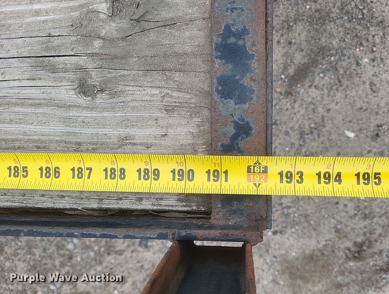 image for item DS5232 2008 L&D utility trailer