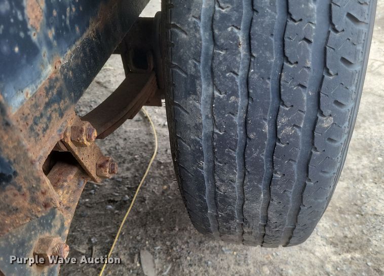 image for item DS5232 2008 L&D utility trailer