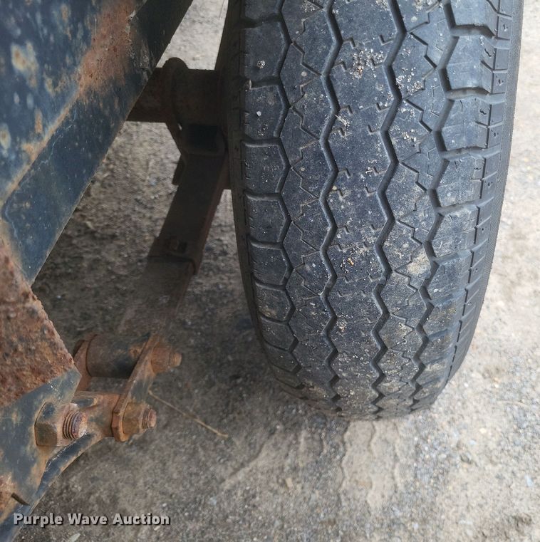 image for item DS5232 2008 L&D utility trailer