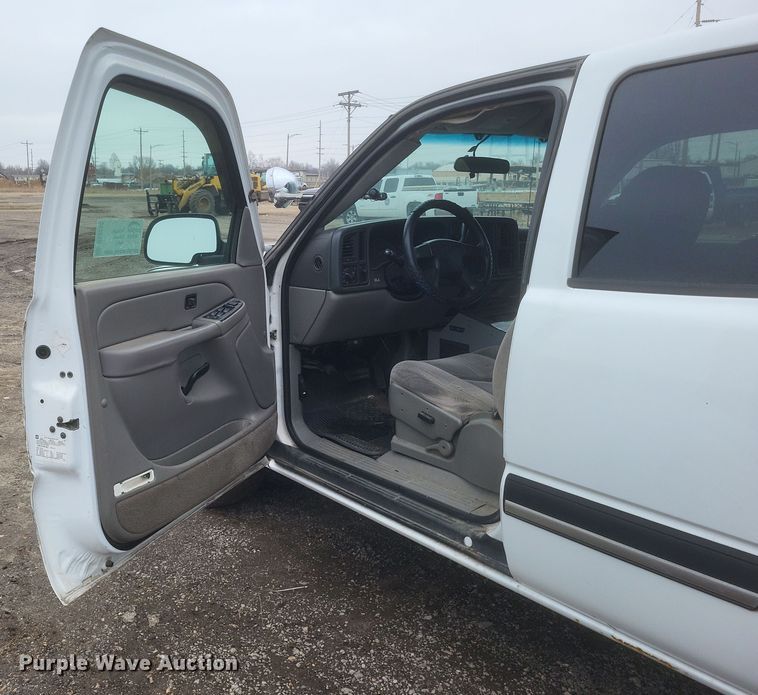 image for item DS5233 2005 Chevrolet Tahoe SUV