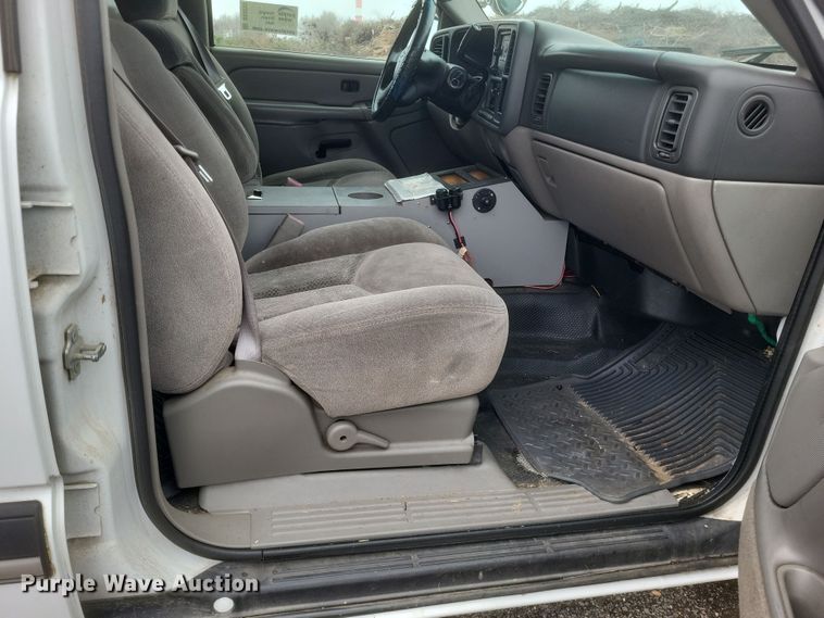 image for item DS5233 2005 Chevrolet Tahoe SUV