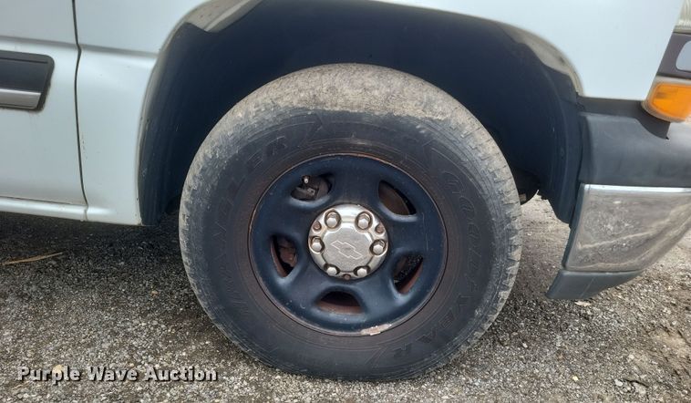 image for item DS5233 2005 Chevrolet Tahoe SUV