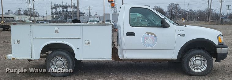 image for item DS5235 2000 Ford F150 utility bed pickup truck