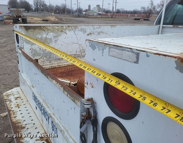 image for item DS5235 2000 Ford F150 utility bed pickup truck