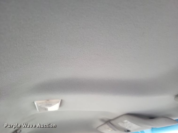 image for item DS5235 2000 Ford F150 utility bed pickup truck